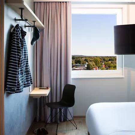 Hotel Ibis Budget Airport *