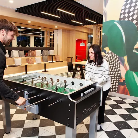 Ibis Budget Airport *