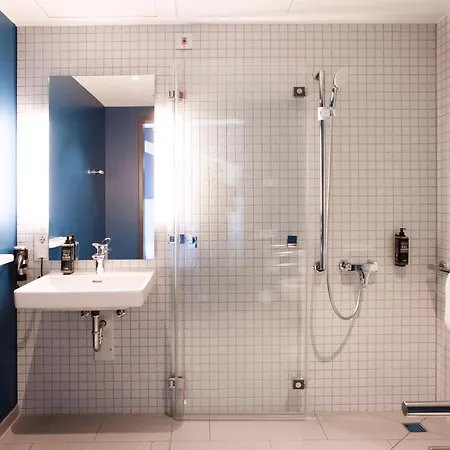 Ibis Budget Airport Hotel *