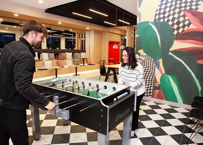 Ibis Budget Airport *