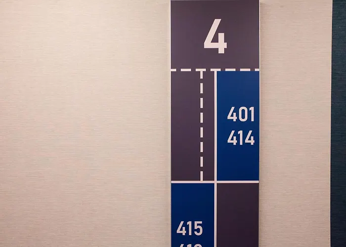 Ibis Budget Airport מלון *